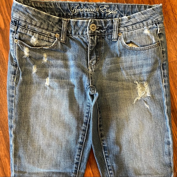 American eagle jeans distressed woman’s size 2 - Picture 2 of 9